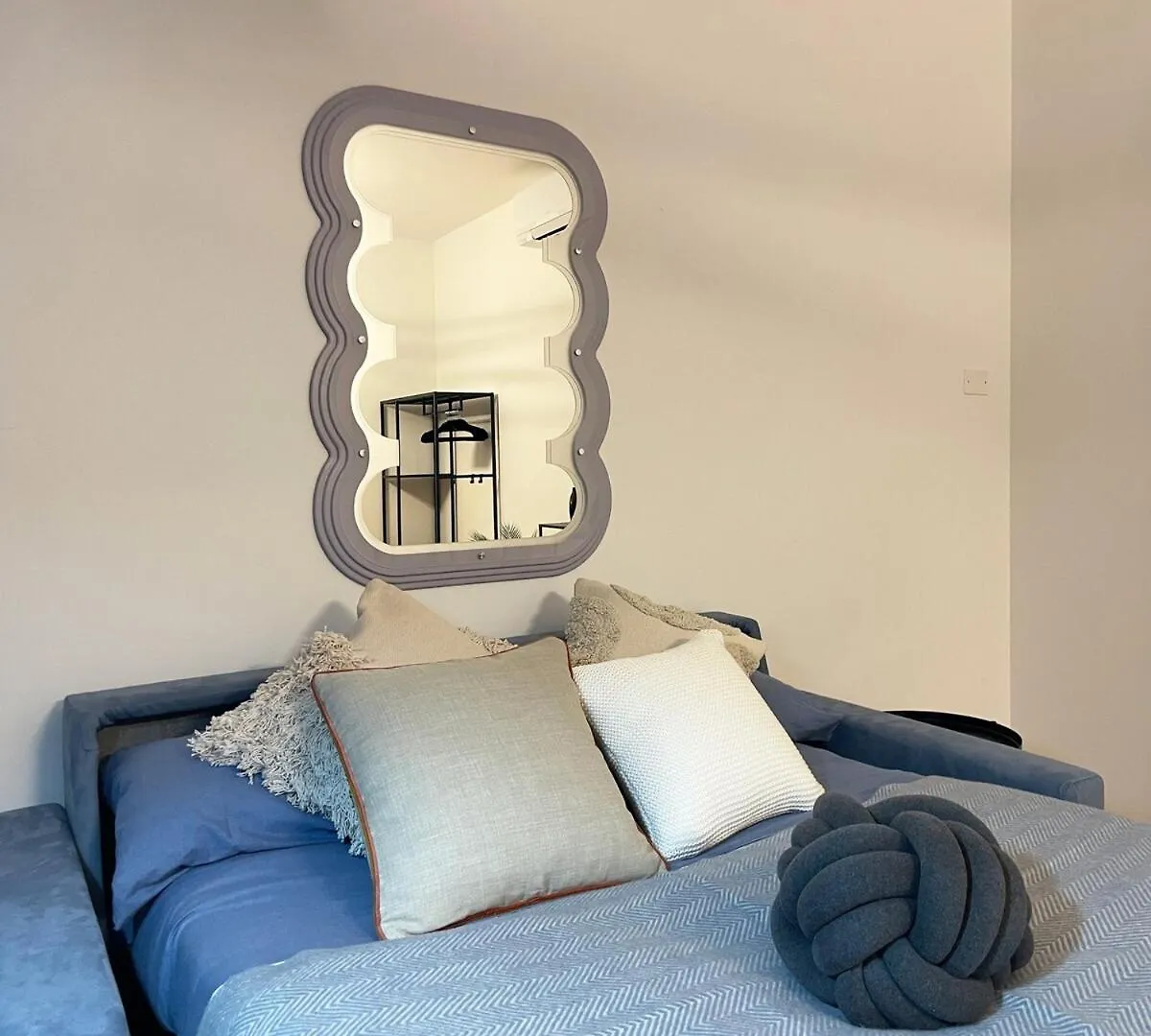 Eleganza Milanese Near Duomo & Metro Apartment Milan