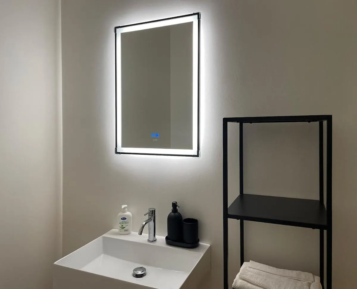 Eleganza Milanese Near Duomo & Metro Daire