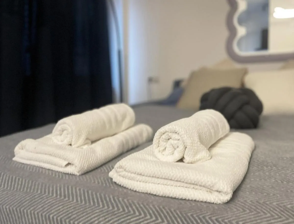 Eleganza Milanese Near Duomo & Metro Daire 0*, Milano İtalya